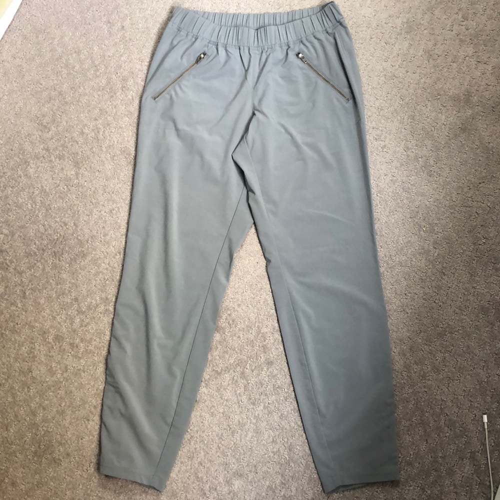 ATHLETA Capri joggers